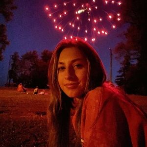 Meet your Posher, Avaia